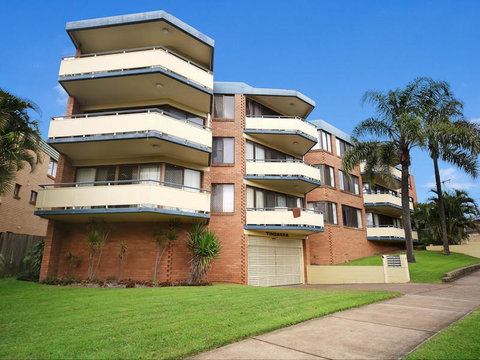 Tindarra Apartments - Holiday Adelaide 1