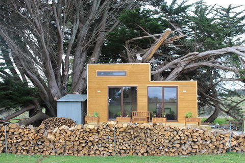 Tiny Cradle At The Good Place - Holiday Adelaide 0