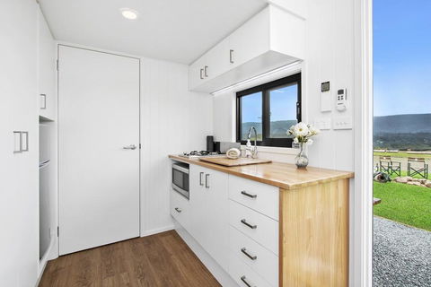 TINY HOME......BIG Views - Holiday Adelaide 3
