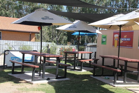 Tocumwal Hotel Motel (The Palms) - Holiday Adelaide 2