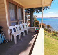 Tommy's Lakehouse - Holiday Adelaide