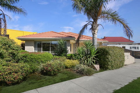 Tondo - Holiday Adelaide 0