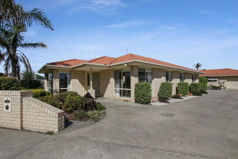 Tondo - Holiday Adelaide 2