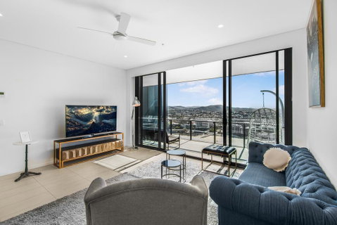 Top Floor 3 Bed Apartment With Million Dollar Views - Holiday Adelaide 0