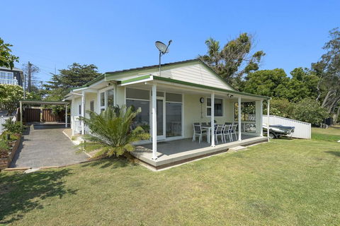 Toukley Lakefront House,Toukley - Holiday Adelaide 0