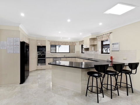 Toukley Waterfront House - Holiday Adelaide 3