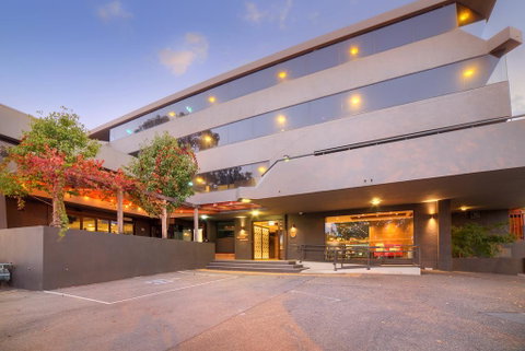 Townhouse Hotel - Holiday Adelaide 3