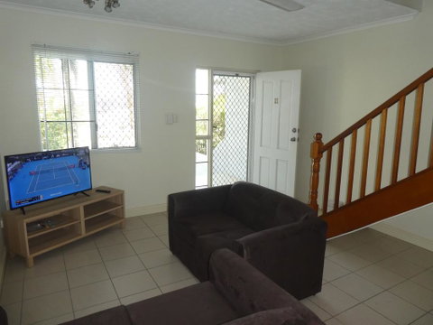 Townsville Terrace - Holiday Adelaide 3