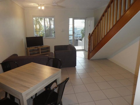 Townsville Terrace - Holiday Adelaide 2