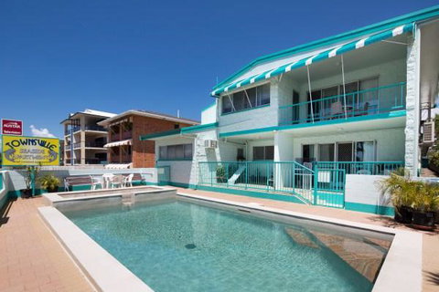 Townsville Seaside Apartments - Holiday Adelaide 2