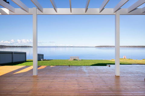 Tranquility Absolute Waterfront - Pet Friendly - 10 Mins To Hyams Beach - Holiday Adelaide 0