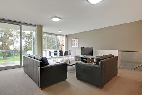 Traralgon Serviced Apartments - Holiday Adelaide 1