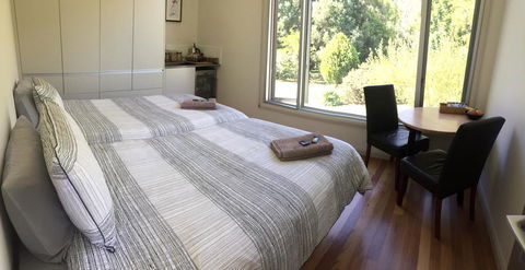 Treehouse Retreat - Holiday Adelaide 1