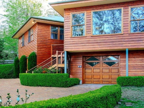 Treetops - Elegant, Inviting, Designer, Cedar Home - Holiday Adelaide 2