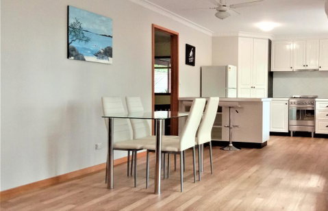 Treetops Hideaway - Holiday Adelaide 2