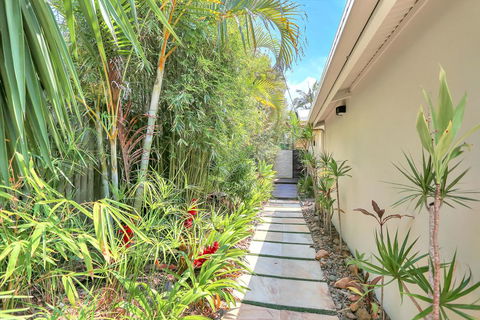 Tropical Oasis - Holiday Adelaide 2
