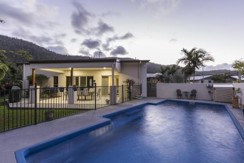 Tropical Private Holiday House With Pool - Holiday Adelaide 1