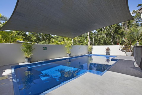 Tropical Private Holiday House With Pool - Holiday Adelaide 0