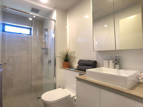 Two Brand New Bedrooms In The Sunlight Area - Holiday Adelaide 1