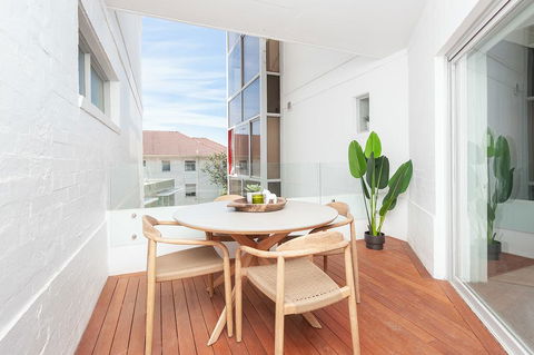 ULTIMATE BONDI LIVING - Holiday Adelaide 2
