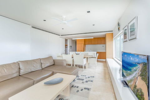 Unit 101 Plantation Resort - Rainbow Beach, Plantation Resort, Second Floor, Aircon, Pool, Spa - Holiday Adelaide 3
