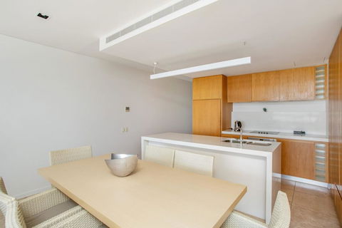 Unit 101 Plantation Resort - Rainbow Beach, Plantation Resort, Second Floor, Aircon, Pool, Spa - Holiday Adelaide 2