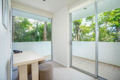 Unit 105 Plantation - Rainbow Beach, Plantation Resort, Second Floor, Aircon, Pool, Spa - Holiday Adelaide 1