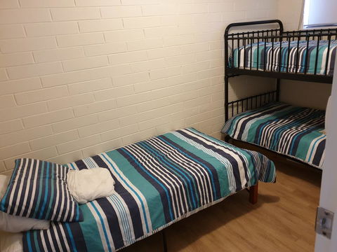Unit 2 Breakaway Lodge - Holiday Adelaide 2