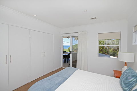 Unit 2, Beach Gallery, 9 Andrew Street Point Arkwright, 500 BOND, LINEN SUPPLIED - Holiday Adelaide 3