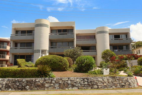 Unit 2, Biriny Lodge, 1686-1689 David Low Way Coolum Beach - Holiday Adelaide 0