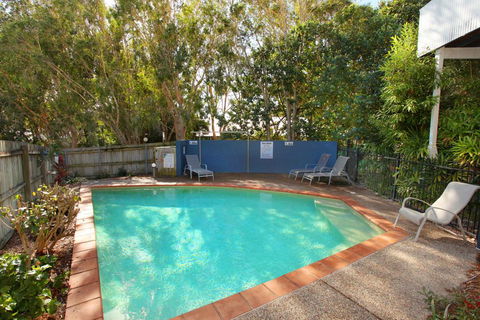 Unit 2, On The Park, 22 Frank Street Coolum Beach, 400 BOND, LINEN INCLUDED - Holiday Adelaide 1