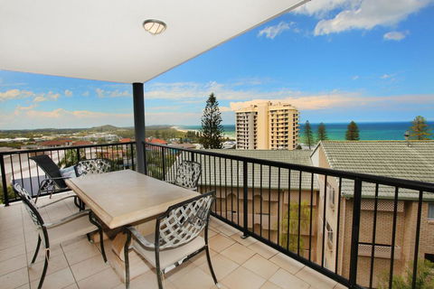 Unit 4, Beaumont Sur Mer, 13 - 15 Pacific Terrace Coolum Beach, 400 BOND, LINEN SUPPLIED - Holiday Adelaide 0