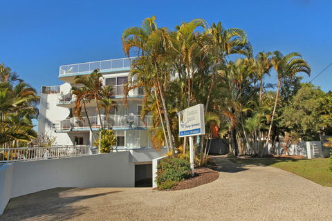 Unit 4, Coolum Sands Apartments, 34 First Avenue Coolum Beach, 400 BOND, LINEN SUPPLIED - Holiday Adelaide 2