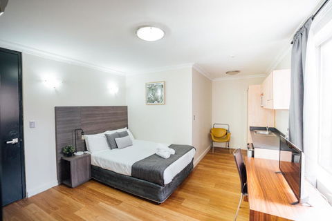 UNO Hotel Sydney - Holiday Adelaide 1