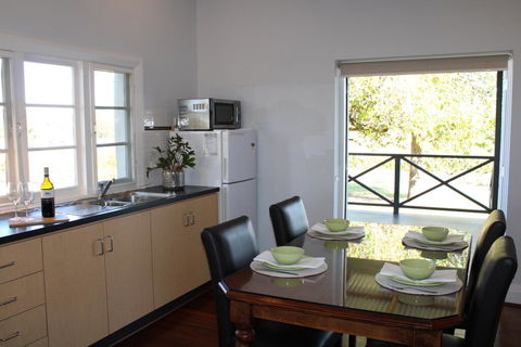 Upper Reach Spa Cottage - Holiday Adelaide 3
