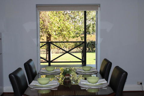 Upper Reach Spa Cottage - Holiday Adelaide 2