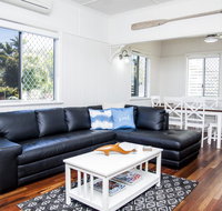 Urangan Harbour Cottage - Holiday Adelaide