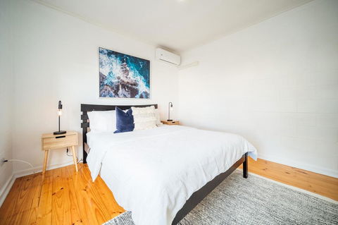Urban Beach Shack-Metres From The Beach & Cafes - Holiday Adelaide 1