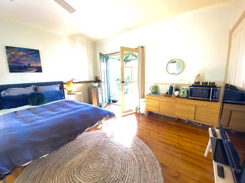 Valley Abode Large Studio Suite -private Ensuite - Holiday Adelaide 2
