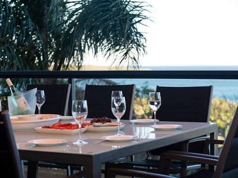 Venabu On Garuwa, 20 Garuwa Street - Spectacular House With Fabulous Views - Holiday Adelaide 2