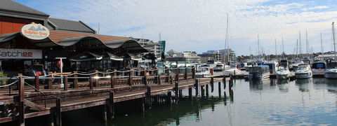 Venetian Canal 1 Bedroom Apartment - Holiday Adelaide 1