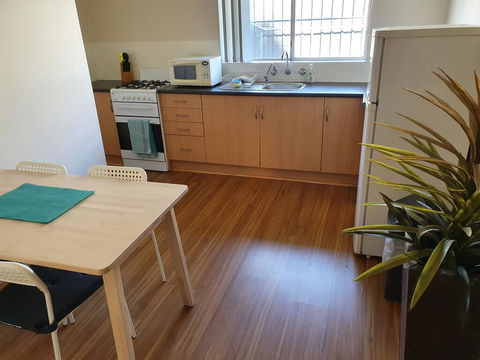 Value 2 Bed Villa Close To QEH + Airport + City + Beach - Holiday Adelaide 3