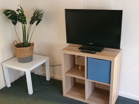 Value 2 Bed Villa Close To QEH + Airport + City + Beach - Holiday Adelaide 1
