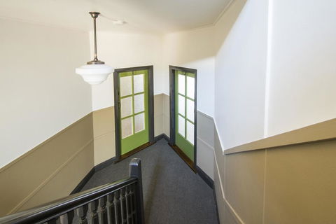 Victoria Street Apartments - Holiday Adelaide 2