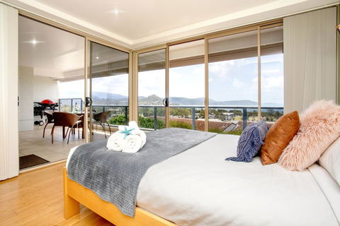 VIEWS ON ELSHEBY - Holiday Adelaide 1