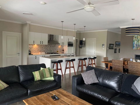 Vintage On The 8th - Holiday Adelaide 2