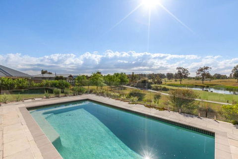 Vintage On The 8th - Holiday Adelaide 0