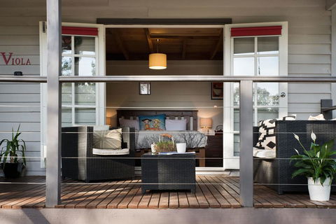 Viola @ Hepburn Springs - Holiday Adelaide 0