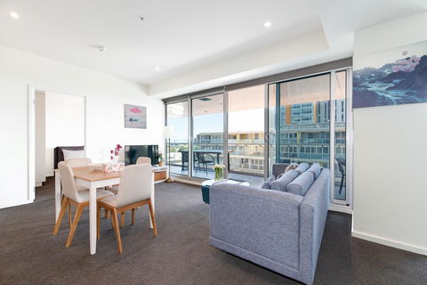 Vision On Morphett Adelaide Central - Holiday Adelaide 1