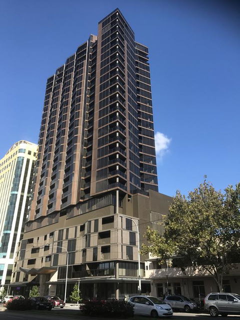 VUE Penthouse On King William - Holiday Adelaide 1